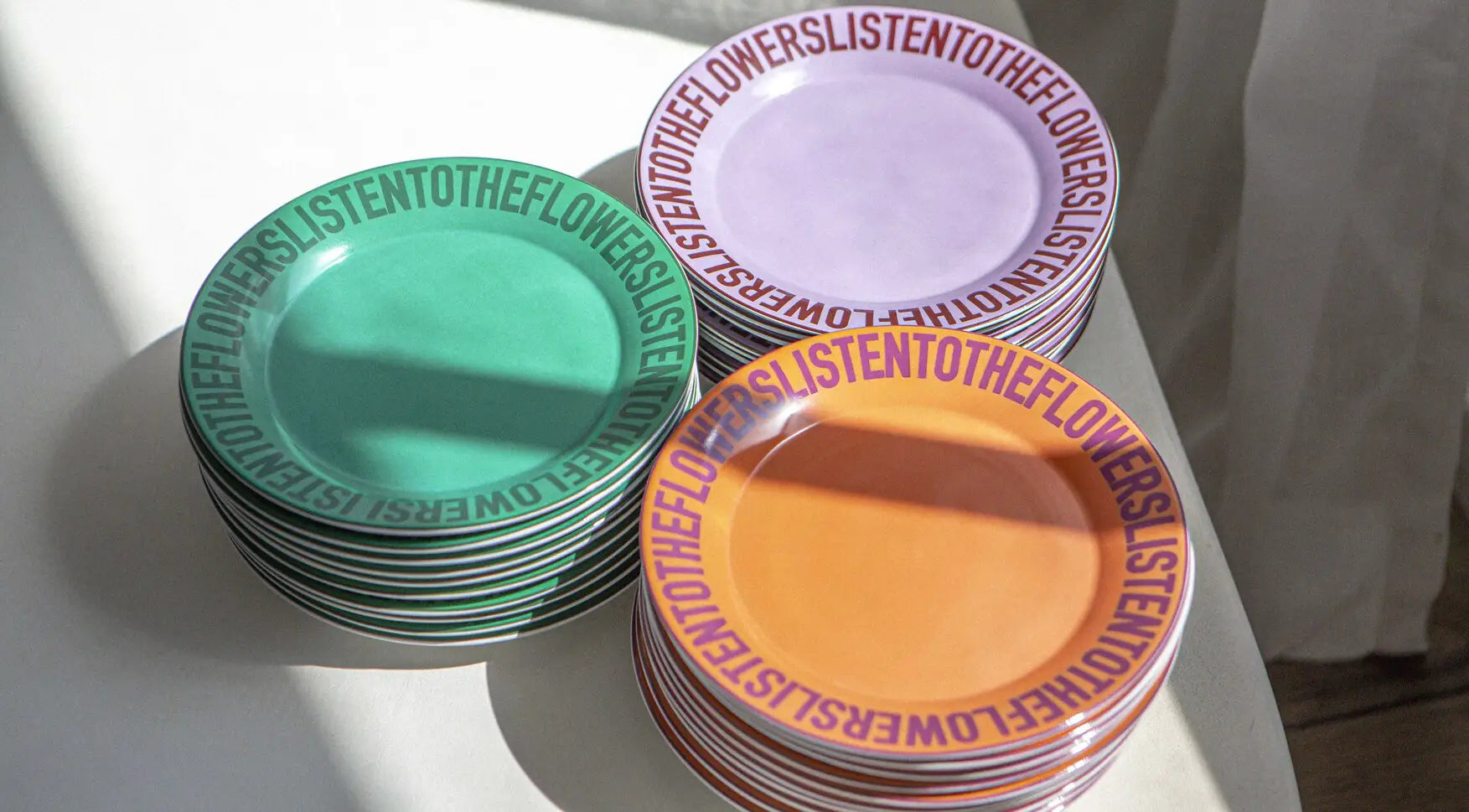 COLOURFUL-CERAMIC-PLATES