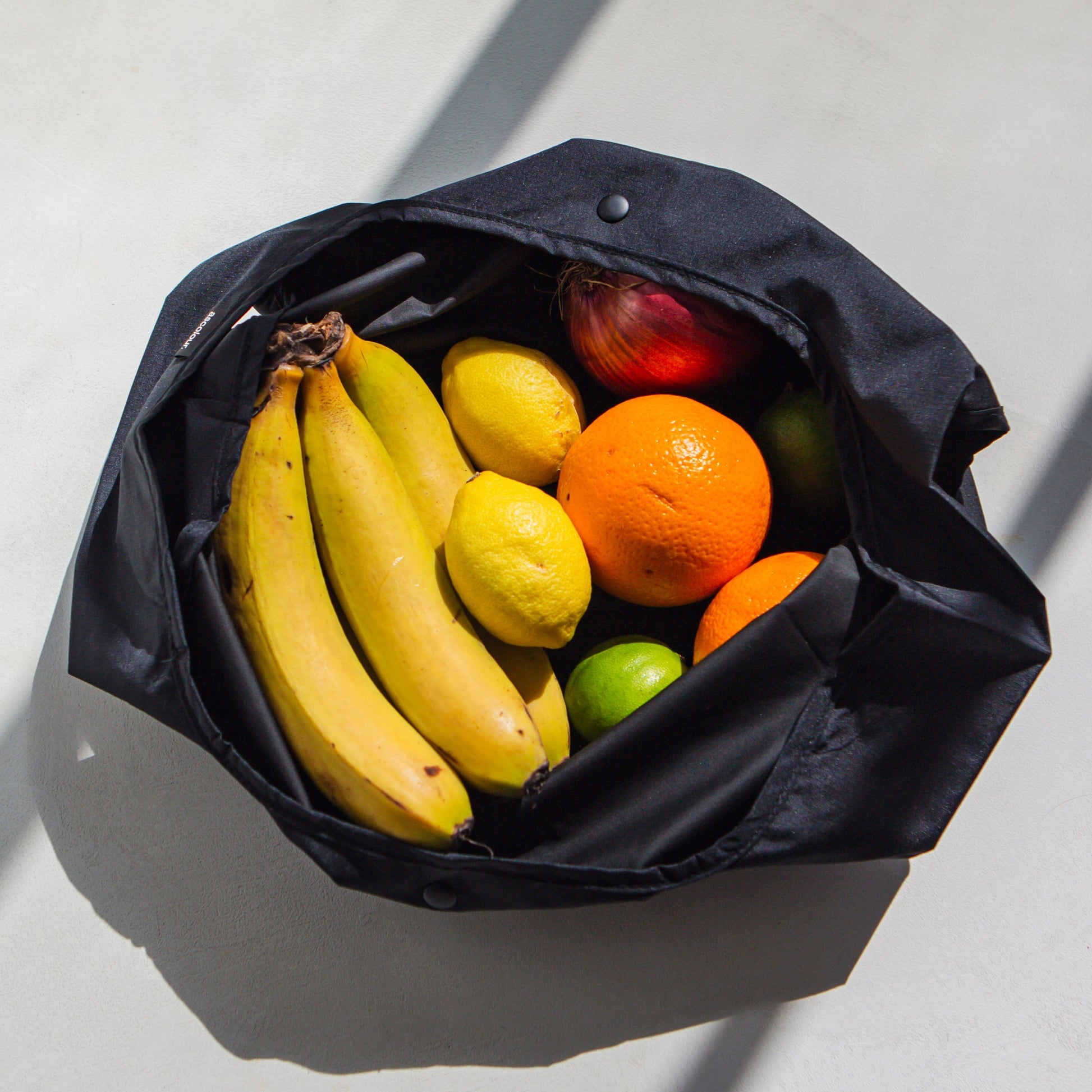 REUSABLE GROCERY BAG WITH FRUIT