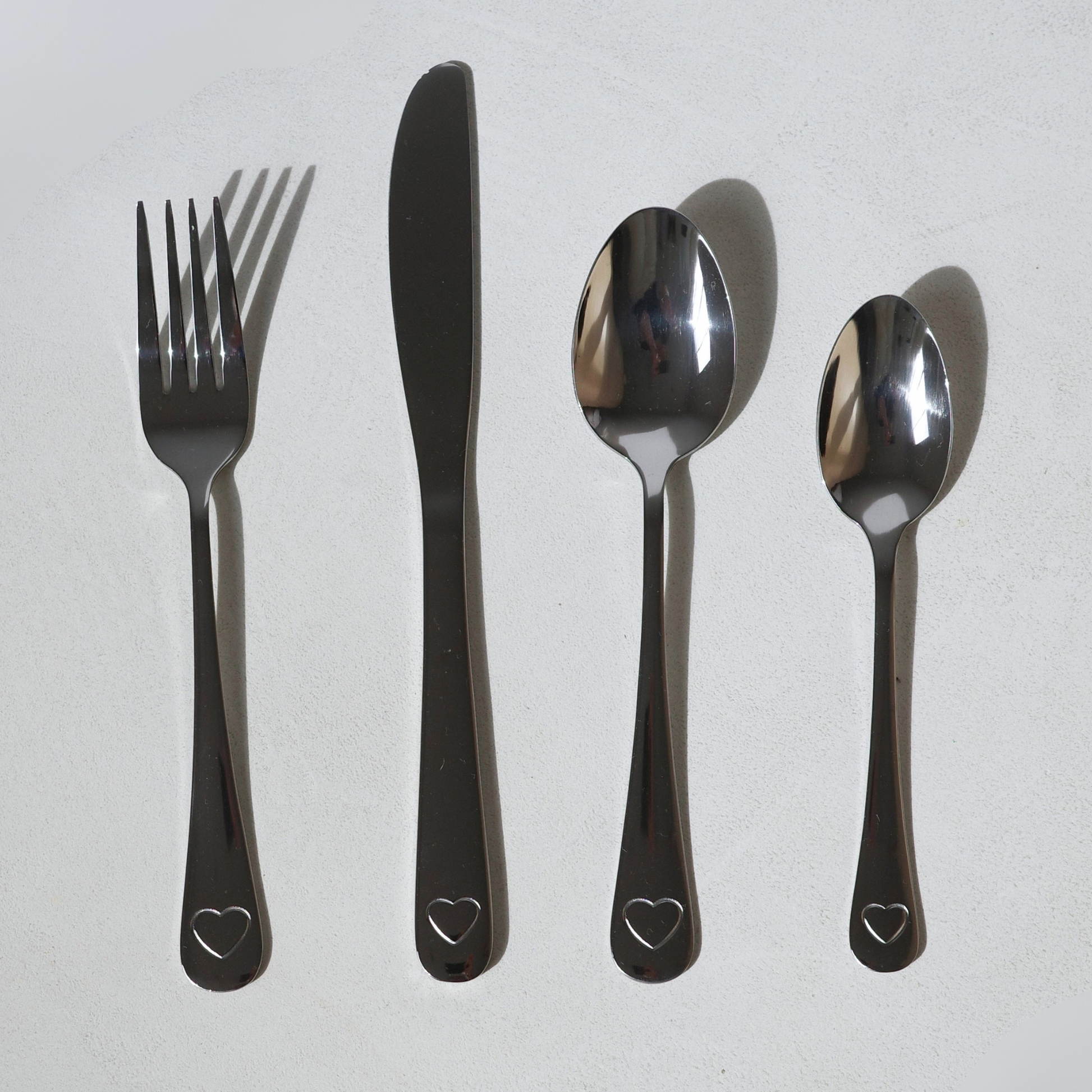 Stainless steel cutlery with heart engraved 