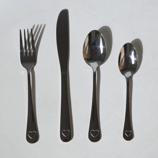 Stainless steel cutlery with heart engraved 